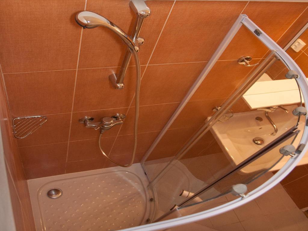 Hotel & Hostel Florian Прага Екстериор снимка