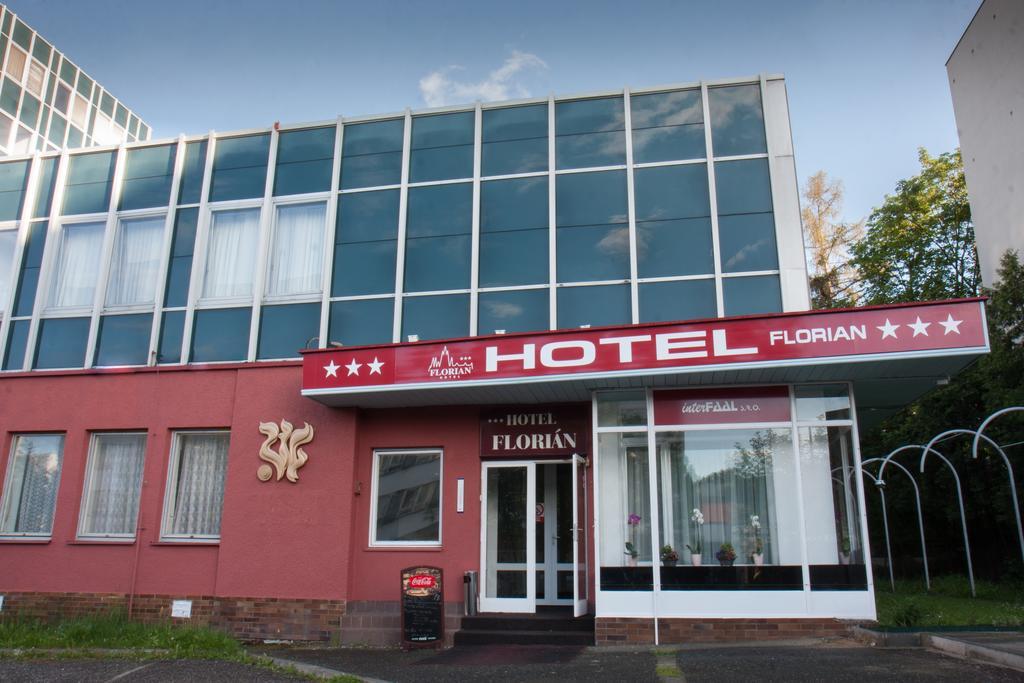 Hotel & Hostel Florian Прага Екстериор снимка