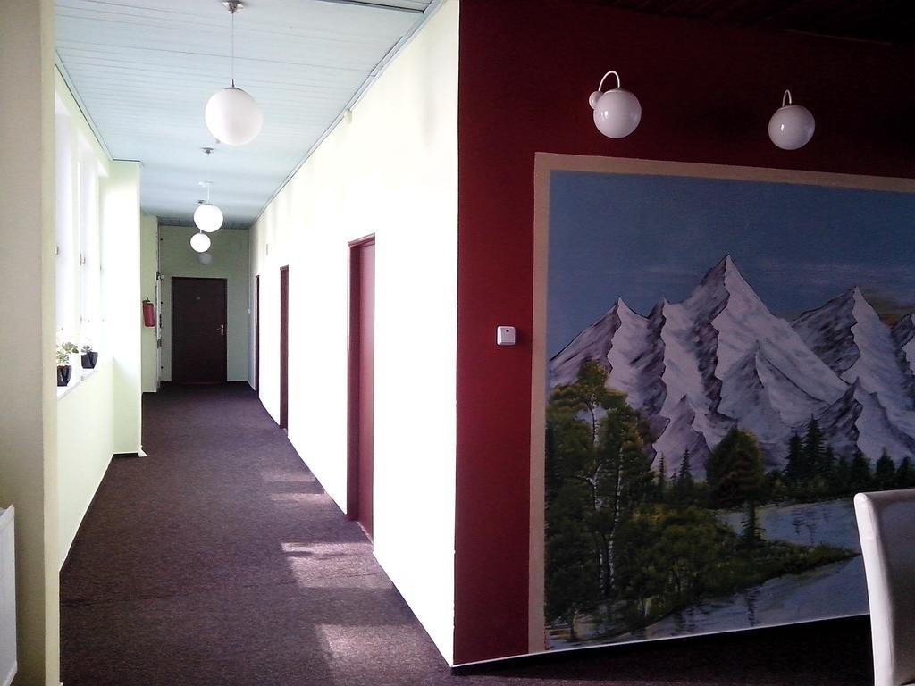 Hotel & Hostel Florian Прага Стая снимка